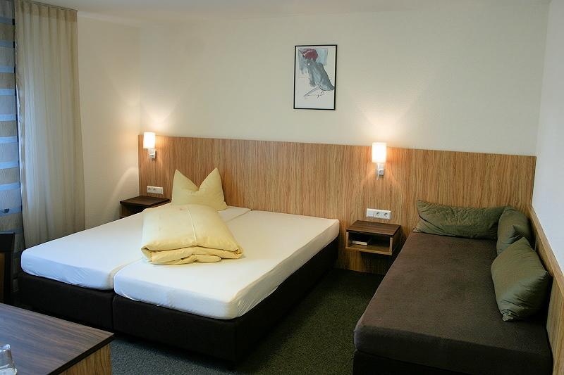 Sport Und Tagungshotel Kenzingen Exteriör bild