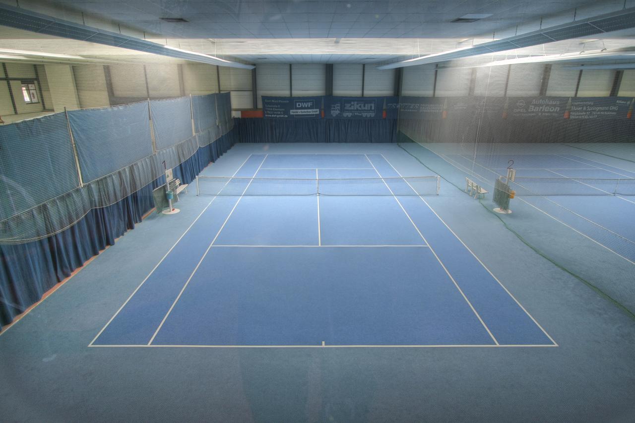 Sport Und Tagungshotel Kenzingen Exteriör bild
