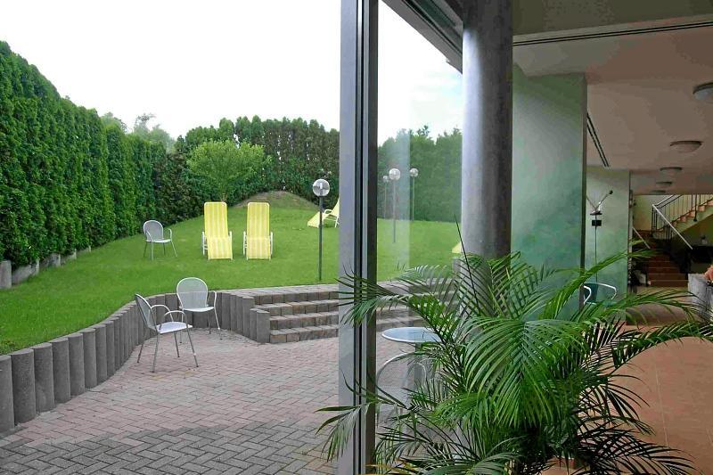 Sport Und Tagungshotel Kenzingen Exteriör bild