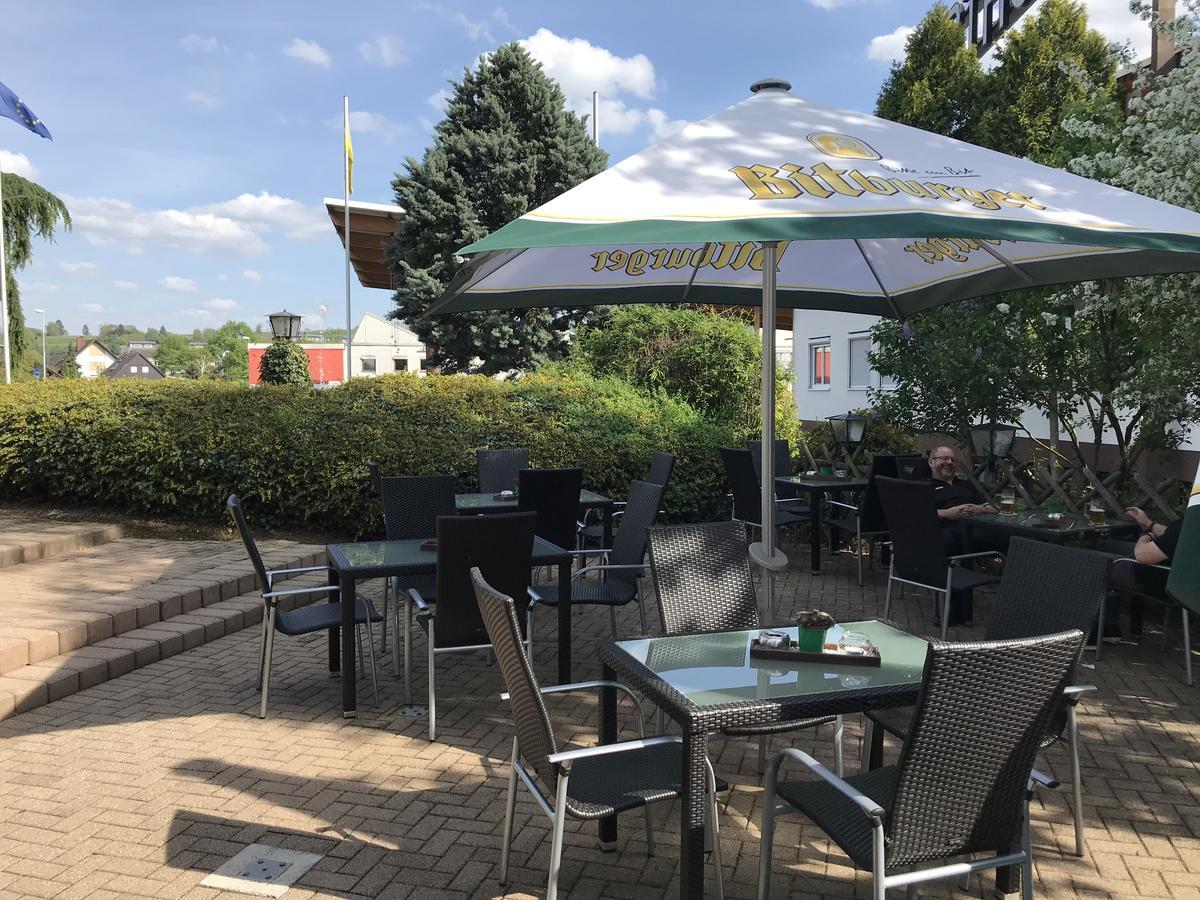 Sport Und Tagungshotel Kenzingen Exteriör bild