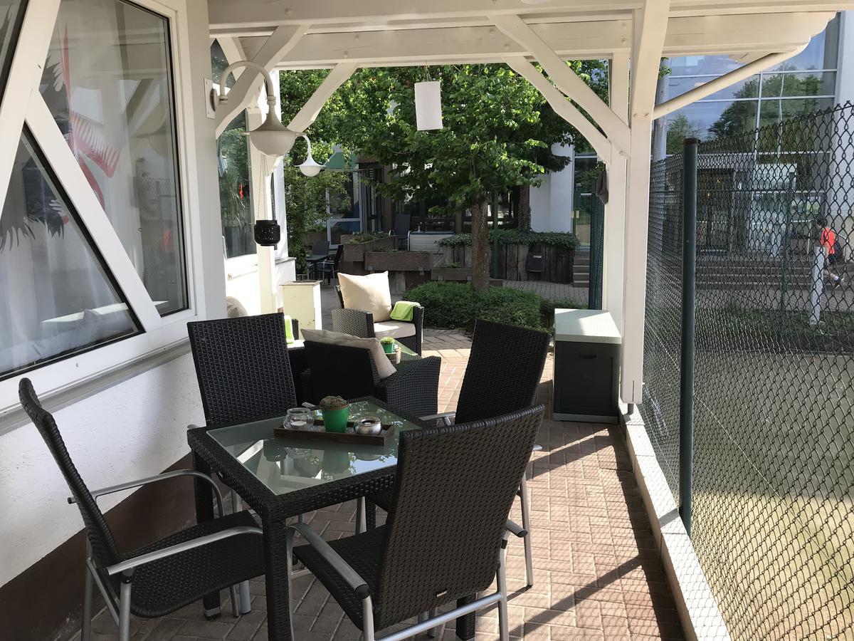 Sport Und Tagungshotel Kenzingen Exteriör bild